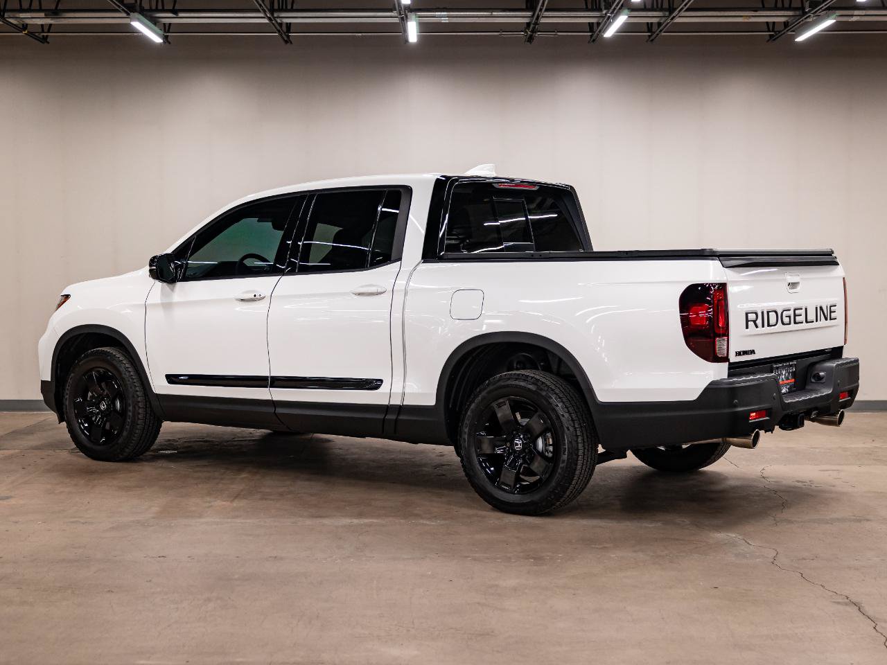 Used 2026 Honda Ridgeline Black Edition image 3