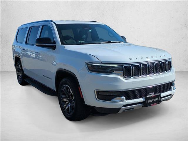 Used 2023 Jeep Wagoneer L Series II AWD/4WD image 3