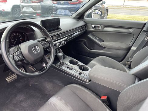 Used 2025 Honda Civic Sport image 4
