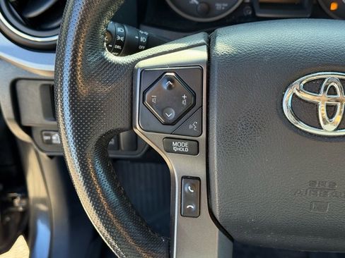 Used 2019 Toyota Tacoma TRD Off-Road image 18