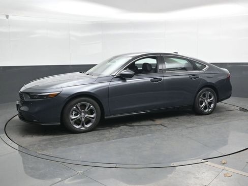 Used 2025 Honda Accord EX-L image 8