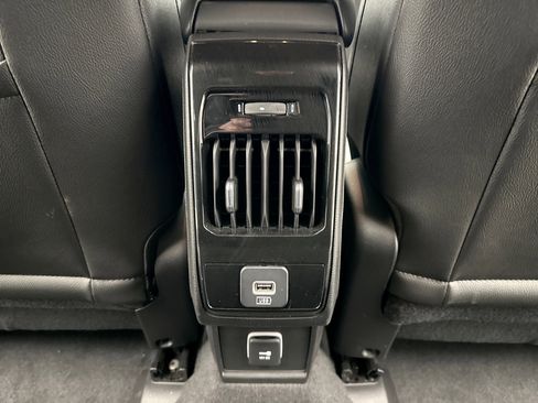 Used 2024 Jeep Compass Limited image 19