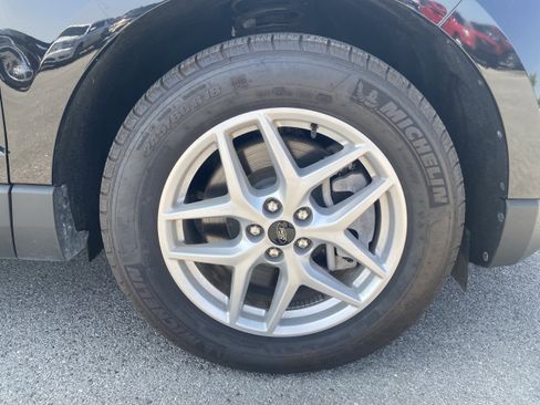 Certified 2024 Ford Edge SEL image 9