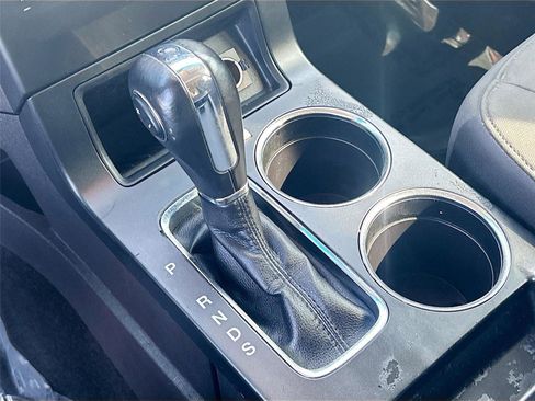 Used 2017 Ford Flex SEL image 17