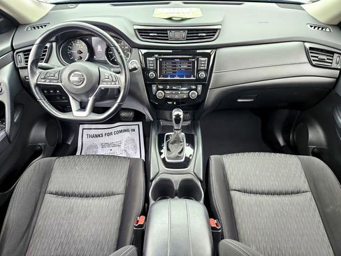 Used 2020 Nissan Rogue SV image 10