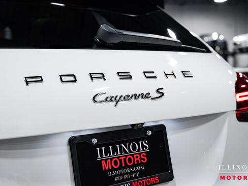 Used 2016 Porsche Cayenne S AWD/4WD image 15