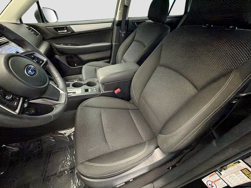 Used 2019 Subaru Outback 2.5i Premium w/ Popular Package #2 AWD/4WD image 11