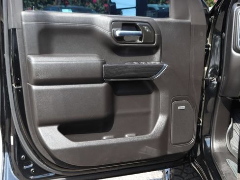 Used 2021 Chevrolet Silverado 1500 RST AWD/4WD image 16