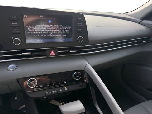 Certified 2023 Hyundai Elantra SEL image 12