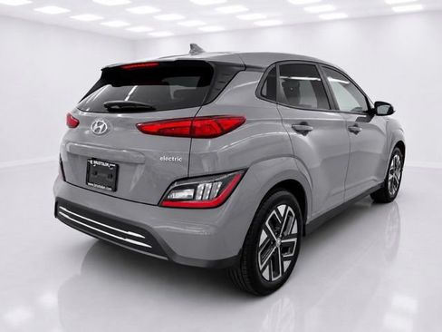 Used 2023 Hyundai Kona Limited FWD image 8