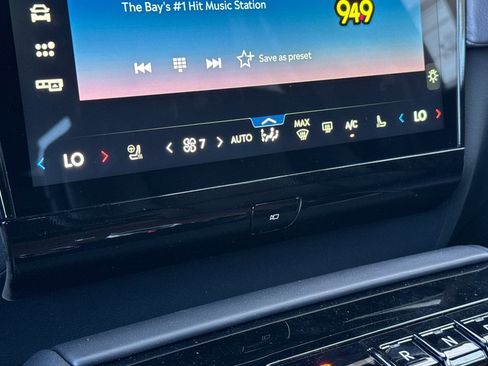 New 2025 Lincoln Navigator Black Label image 18