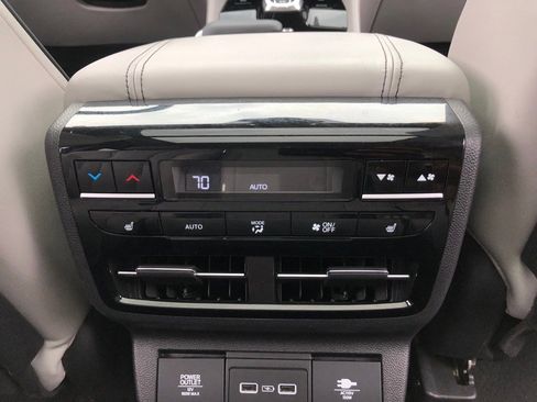 Used 2023 Acura MDX SH-AWD w/ Advance Package image 37