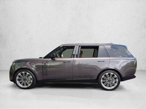Certified 2026 Land Rover Range Rover Long Wheelbase SE AWD/4WD image 9