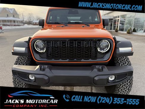 Used 2025 Jeep Wrangler Unlimited Sport AWD/4WD image 11