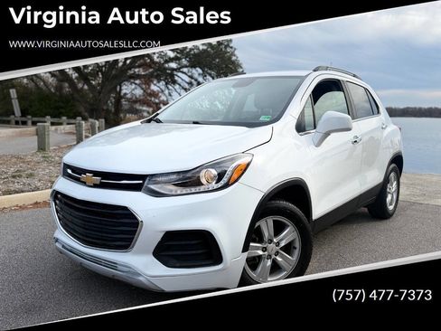 Used 2019 Chevrolet Trax LT w/ LT Convenience Package image 1