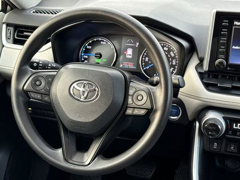 Used 2019 Toyota RAV4 XLE w/ Convenience Package AWD/4WD image 14