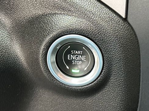 Used 2024 Chevrolet Silverado 2500 Custom w/ Custom Value Package image 31