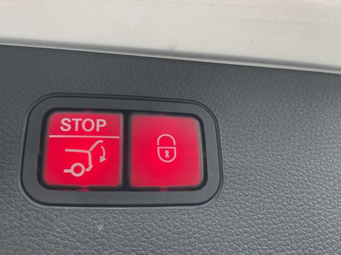 Used 2019 Mercedes-Benz GLC 300 image 13