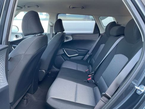 Used 2025 Kia Soul LX w/ LX Technology Package image 23