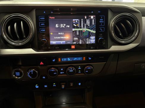 Used 2019 Toyota Tacoma TRD Pro AWD/4WD image 8