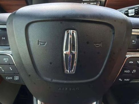 Used 2020 Lincoln Navigator Reserve w/ Equipment Group 208A Reserve AWD/4WD image 17