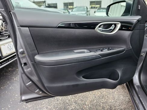 Used 2019 Nissan Sentra SV w/ Special Edition Package image 14