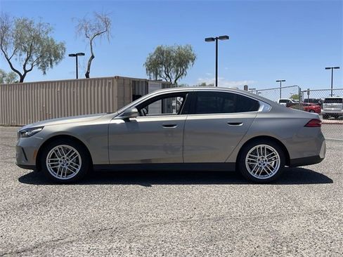 New 2025 BMW 530i image 9