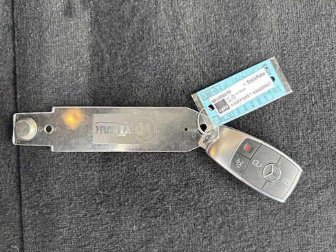 Used 2022 Mercedes-Benz GLS 450 4MATIC image 27