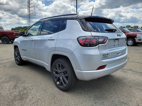 New 2024 Jeep Compass Limited w/ High Altitude Package image 5