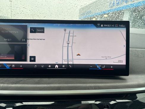 Used 2024 BMW X7 xDrive40i w/ M Sport Package image 24