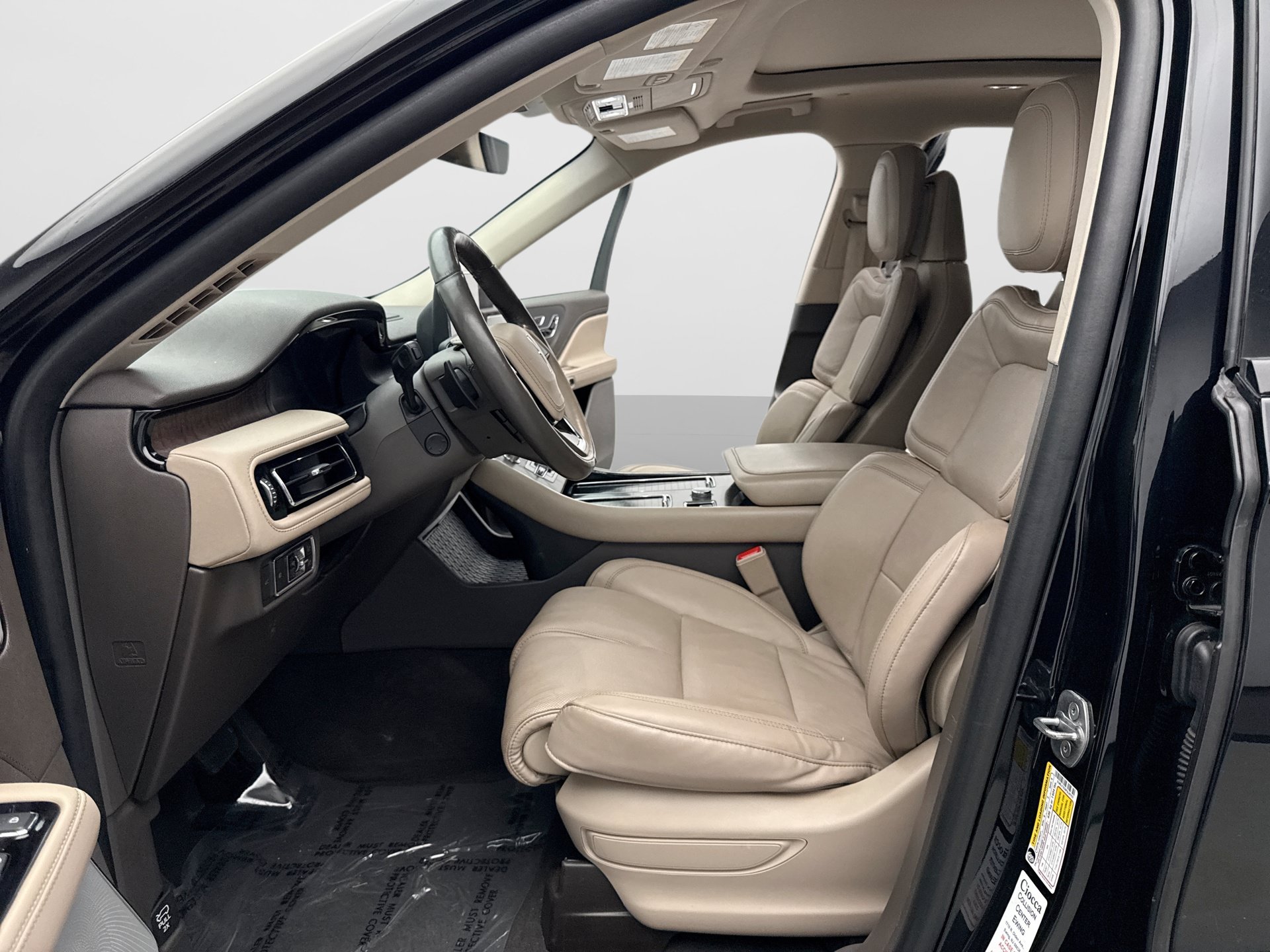 Used 2023 Lincoln Aviator Reserve w/ Equipment Group 201A AWD/4WD image 13