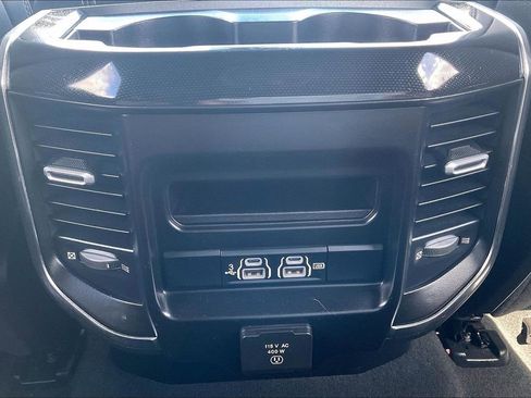 Used 2019 RAM 1500 Laramie w/ Sport Appearance Package image 12