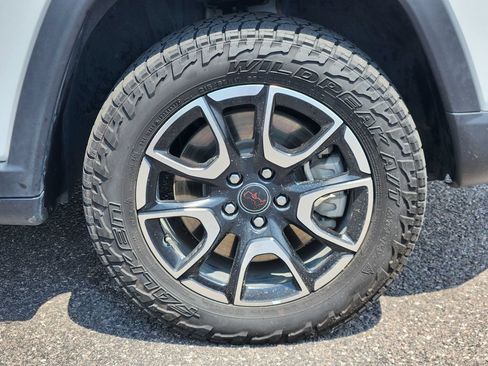 Used 2025 Jeep Compass Trailhawk AWD/4WD image 30