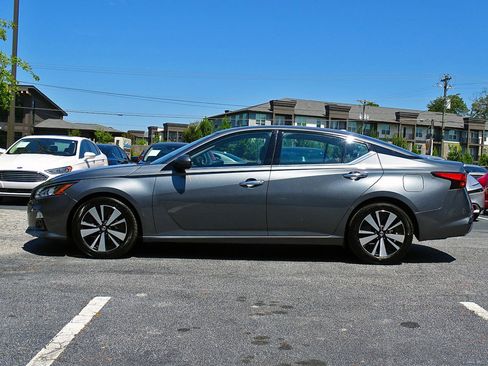 Used 2020 Nissan Altima 2.5 SL FWD image 6
