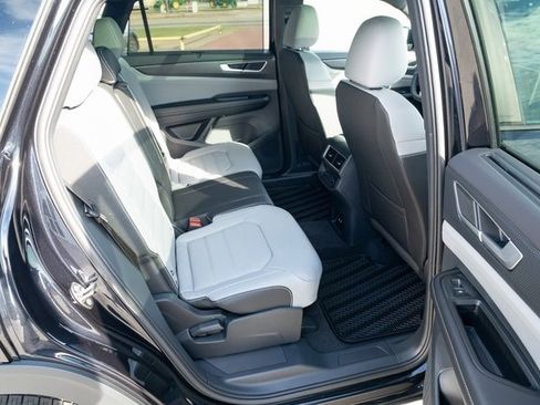 New 2026 Volkswagen Atlas Cross Sport SEL R-Line image 39