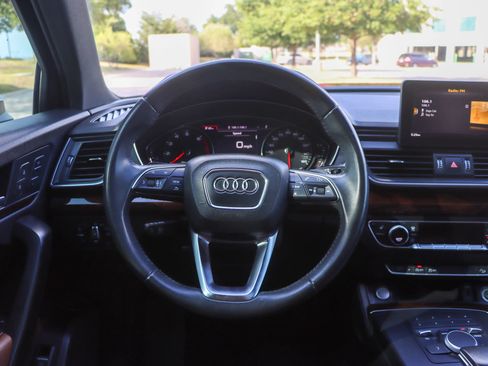 Used 2019 Audi Q5 2.0T Premium w/ Convenience Package AWD/4WD image 28