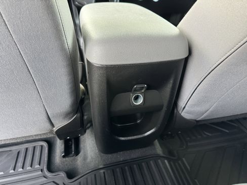 Used 2021 Chevrolet Colorado W/T w/ Custom Special Edition image 17