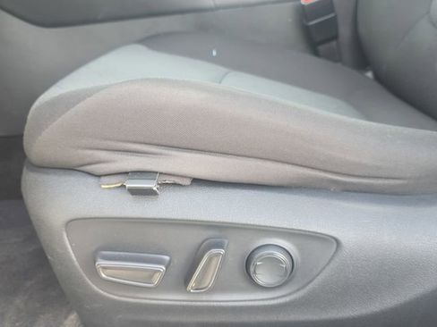 Used 2023 Toyota RAV4 XLE image 28