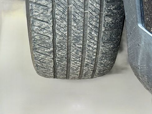 Used 2023 Volvo XC40 B5 Plus AWD/4WD image 42