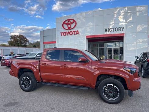 Used 2025 Toyota Tacoma TRD Off-Road image 1