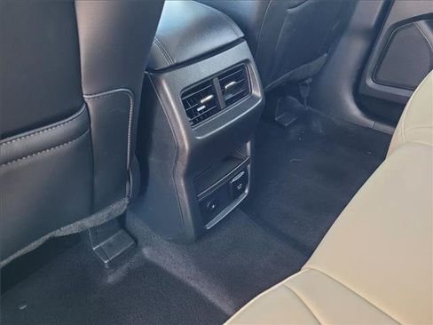Certified 2024 Ford Edge SEL w/ Convenience Package AWD/4WD image 10