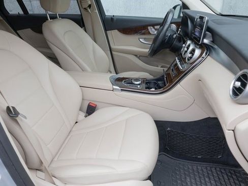 Used 2019 Mercedes-Benz GLC 300 4MATIC Coupe image 21