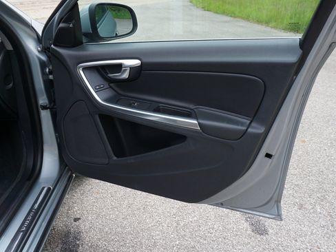 Used 2013 Volvo S60 T5 image 27