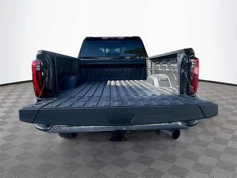 Used 2024 GMC Sierra 2500 SLT w/ SLT Premium Package image 25