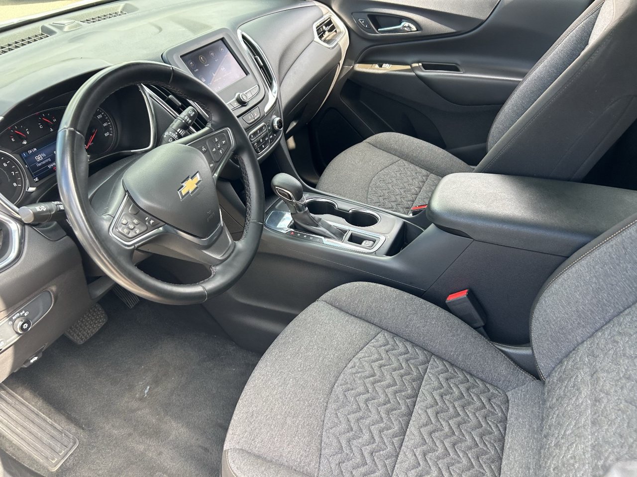 Used 2024 Chevrolet Equinox LT FWD image 28