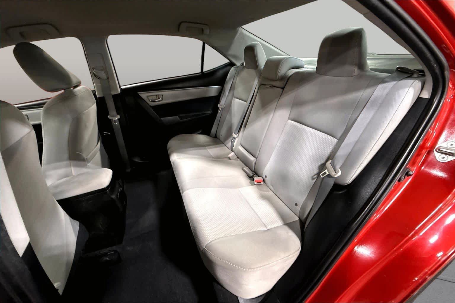 Used 2015 Toyota Corolla LE FWD image 20