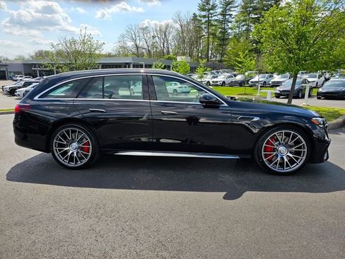 New 2026 Mercedes-Benz E 53 AMG 4MATIC Sedan image 9