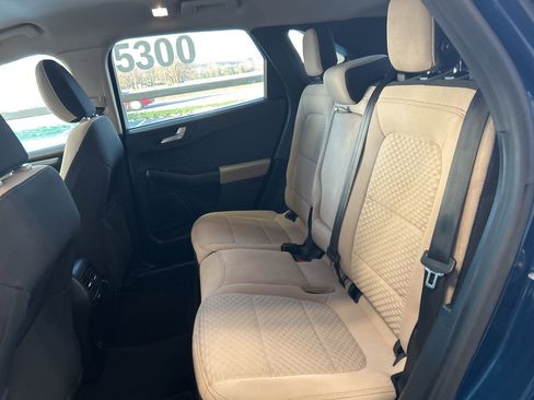 Used 2020 Ford Escape SE Sport image 12