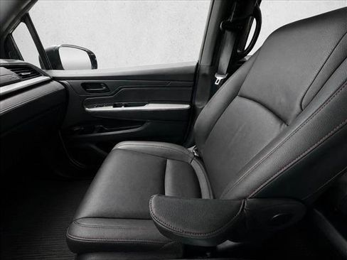 Used 2025 Honda Odyssey Sport-L image 20