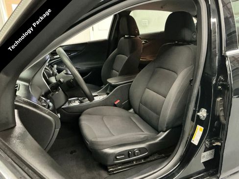 Used 2019 Chevrolet Malibu LT image 12